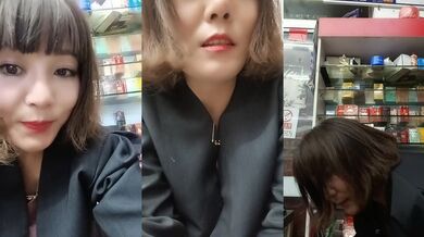 超市老板娘在店里偷偷的骚，全程露脸店里来人了都不知道，还给狼友看奶子和逼呢，开档黑丝夹着跳蛋漏着奶子